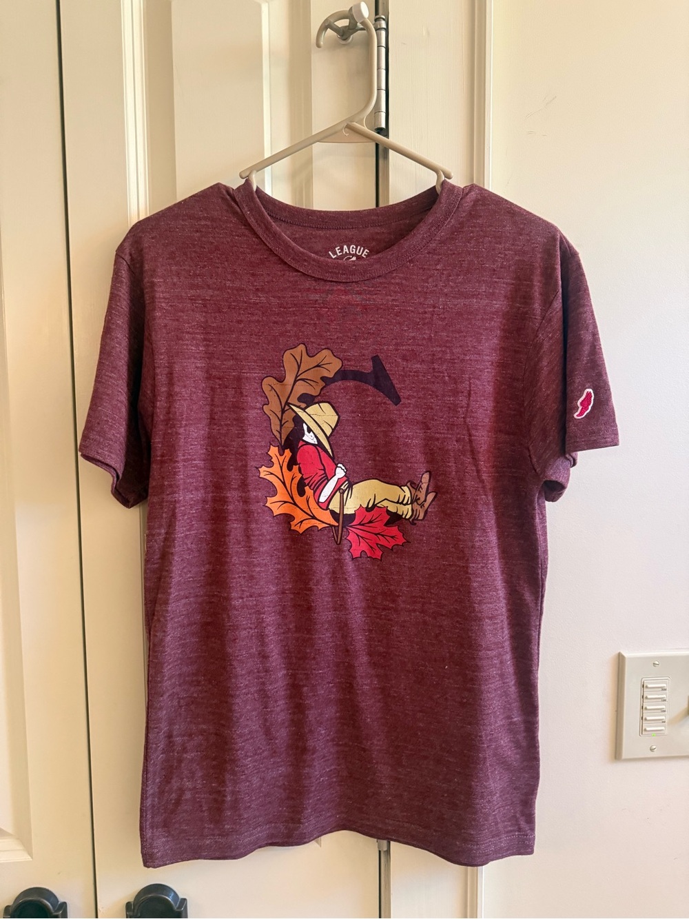 NWT League Pinehurst Fall Cradle Burgundy Tee Size Small 🍂🍁🍂